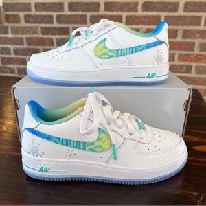 Nike Air Force 1 LV8 | Size 5.5Y or 7W | NEW IN BOX